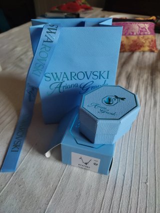 Confezione Swarovski x Ariana Grande