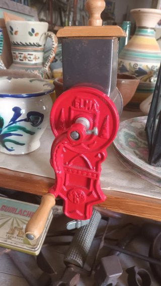 Rallador de pan antiguo ELMA