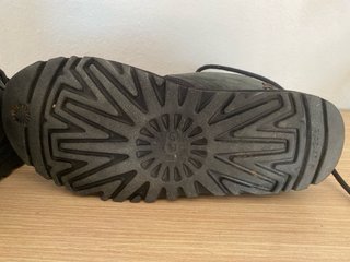 Botines UGG Negros