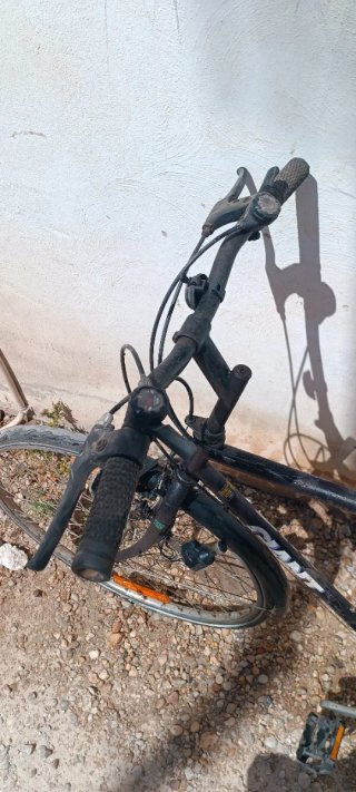 Bicicletta Giant Nera