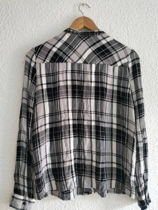 Camisa Naf Naf cuadros volante y encaje