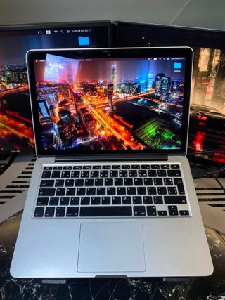 MacBook Pro 2015 / 8GB RAM/ 128GB SSD