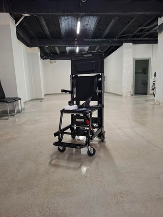 Silla salvaescaleras eléctrica negra