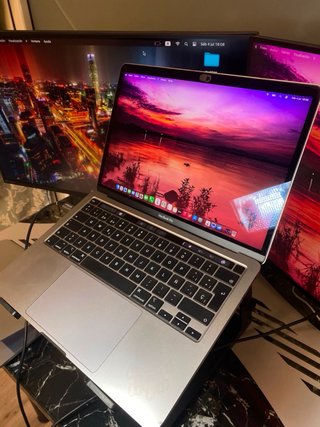 MacBook Pro 2020 16GB RAM/ 500GB SSD 13”