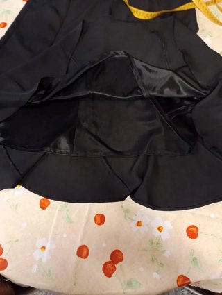 Falda negra elegante