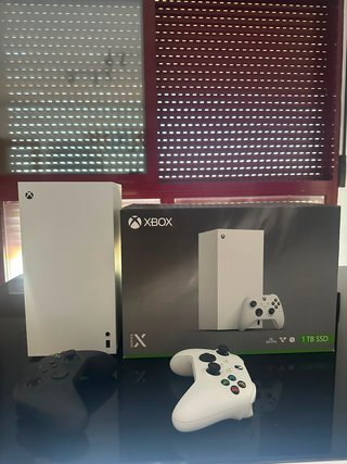 Xbox Series X 1TB + 2 Mandos + Caja