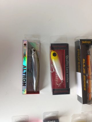 Lote señuelos pesca varios modelos, sin estrenar