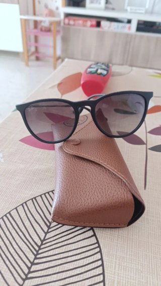 Occhiali da sole Ray-Ban da donna a 25€