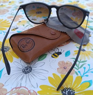 Occhiali da sole Ray-Ban da donna a 25€