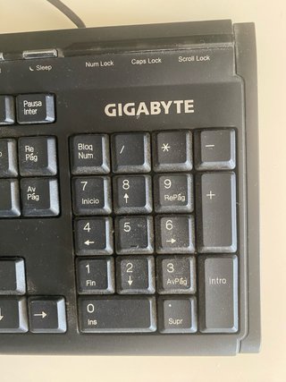 Teclado Gigabyte USB Negro