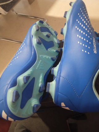 Botas de fútbol Adidas Tacos Talla 37 solo 1puesta