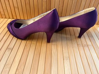 Zapatos de tacón satén morado Talla 40