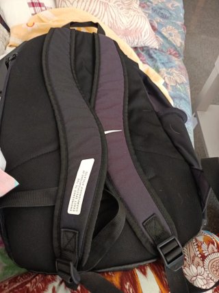 Mochila Nike Grande Negra y Multicolor