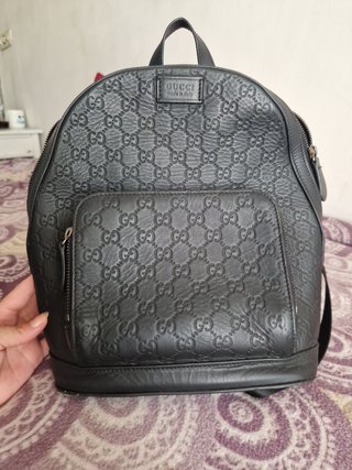 Mochila Gucci Negra GG Supreme