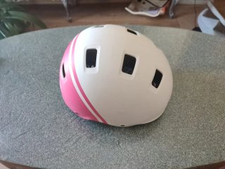 Casco infantil bici/patines rosa y blanco