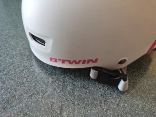 Casco infantil bici/patines rosa y blanco