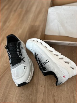 Zapatillas On Cloudtilt Talla 38 Negras/Blancas