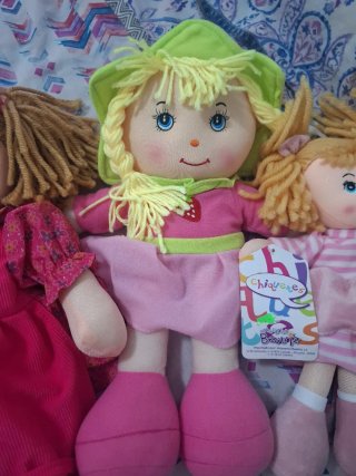 Muñecas sin estrenar con etiqueta