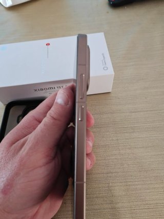Xiaomi 15T Pro Dorato 12GB/256GB con fattura