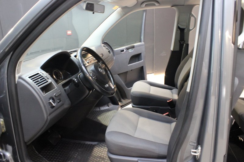 Volkswagen Caravelle 2.0 TDI Comfortline Edition 2015, foto 13