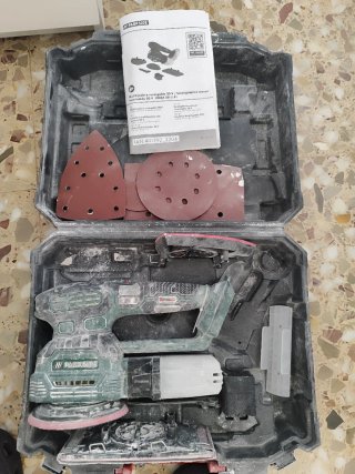 Lijadora Parkside 20V con accesorios