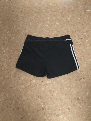 Pantalón corto Adidas negro