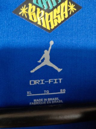 Camiseta Brasil Nike Negra y Azul