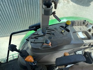 Tractor John Deere 5100M
