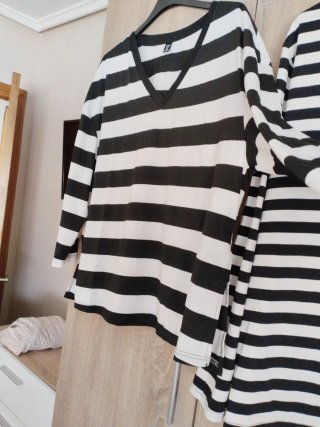 Lote 2 camisetas rayas blancas y negras
