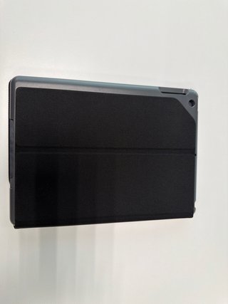 Custodia Logitech Slim Folio per iPad con Tastiera