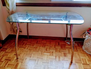 Mesa escritorio cristal y metal plateado