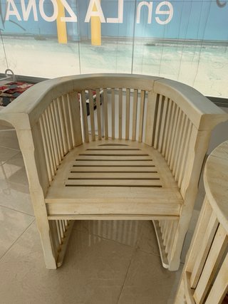 Conjunto mesa y silla lacado
