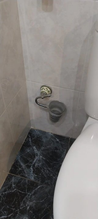 Espejo de madera con tulipas