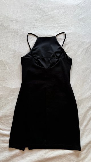 Vestido negro cuello halter