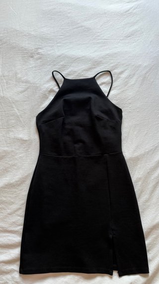 Vestido negro cuello halter