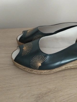Sandalias mujer negras y doradas T38