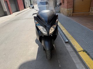 Suzuki Burgman 400 2014 con baúl