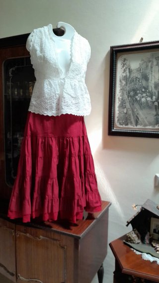 Gonna lunga + top cotone bianco