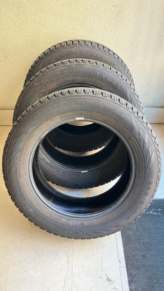 Neumáticos Invierno Nokian Hakkapeliitta 235/60R18