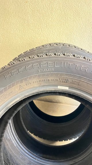 Neumáticos Invierno Nokian Hakkapeliitta 235/60R18