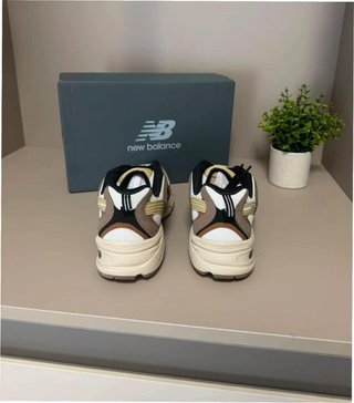 New Balance 530 Beige/Marrón Talla 39.5