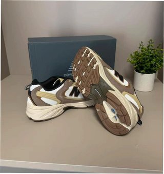 New Balance 530 Beige/Marrón Talla 39.5