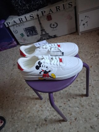 Zapatillas Blancas con Mickey Mouse