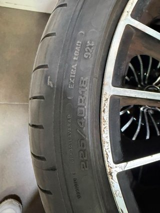 Llantas Volkswagen 18” originales con neumáticos