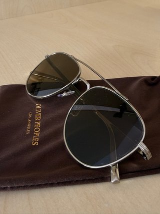Gafas de Sol Oliver Peoples (Rivetti) Titanium