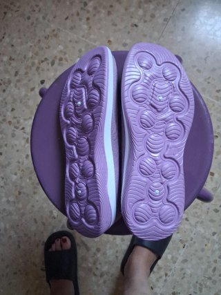 Zapatillas rosas y blancas