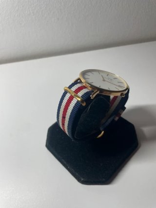 Reloj Daniel Wellington Dorado Multicolor