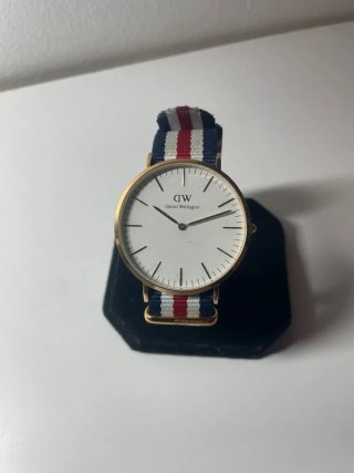 Reloj Daniel Wellington Dorado Multicolor