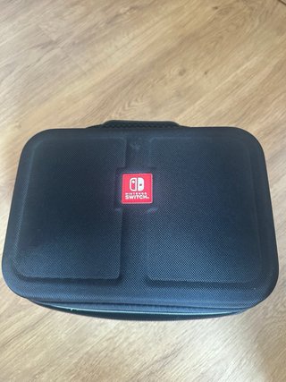 Nintendo Switch con 5 juegos y accesorios