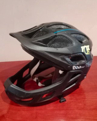 Casco Integral XLC Desmontable talla S